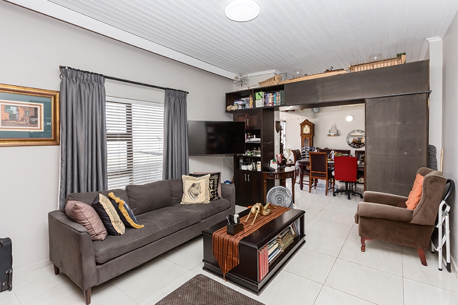 8 Bedroom Property for Sale in Melkbosstrand Central Western Cape